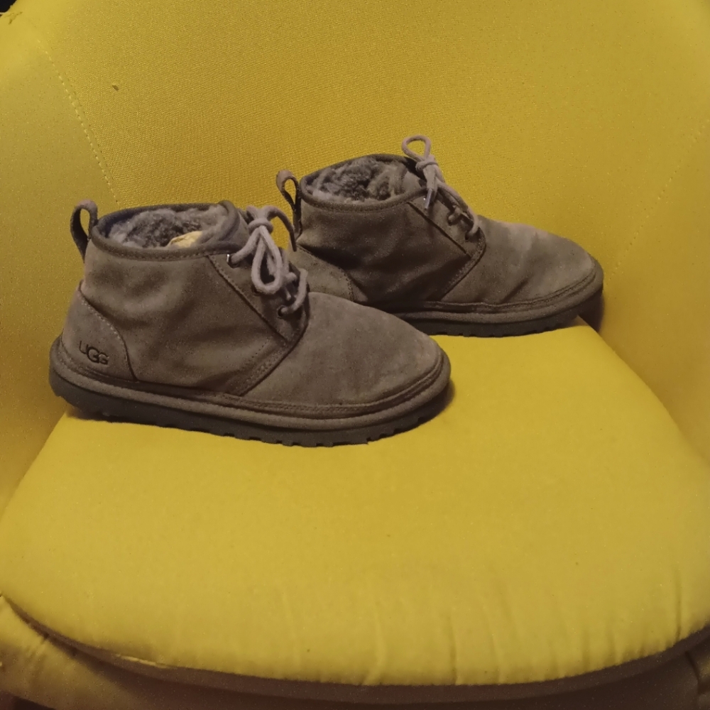 Men's 7 Women's 8.5 Ugg Neumel Gray